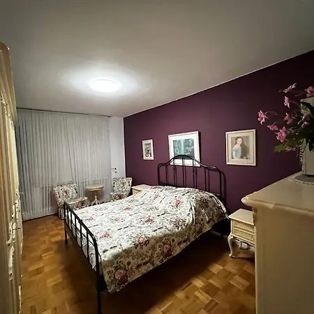 Flat Near To Oldtown & Konigsallee * Dusseldorf
